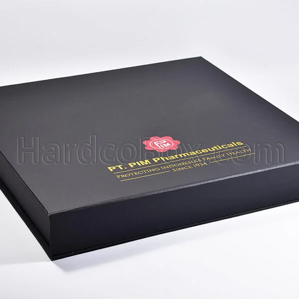 Giftbox PIM Model Magnet